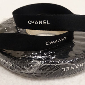 Roll of Black & White Designer Ribbon , 27 yards